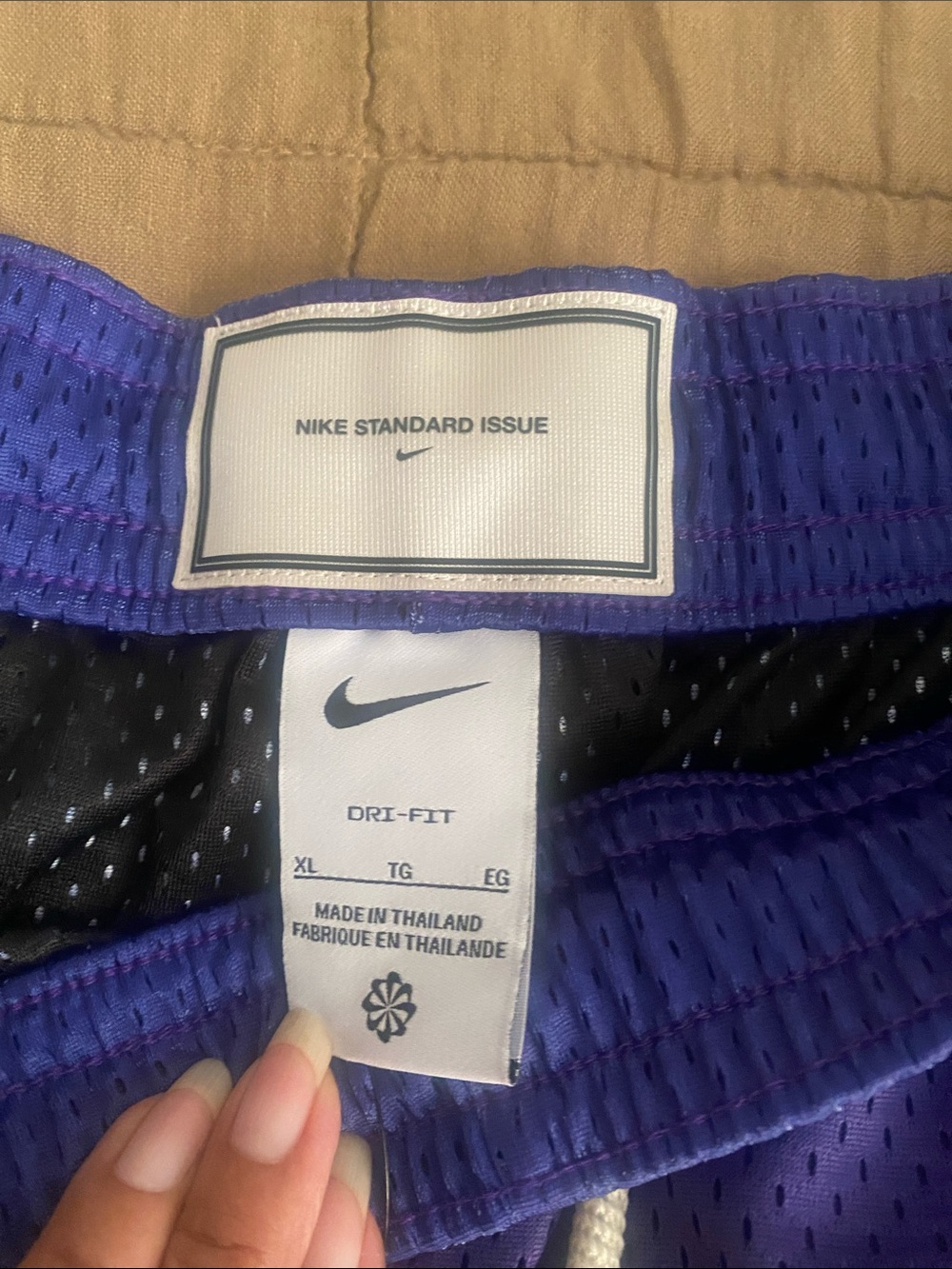 Nike - Picture 4 of 12